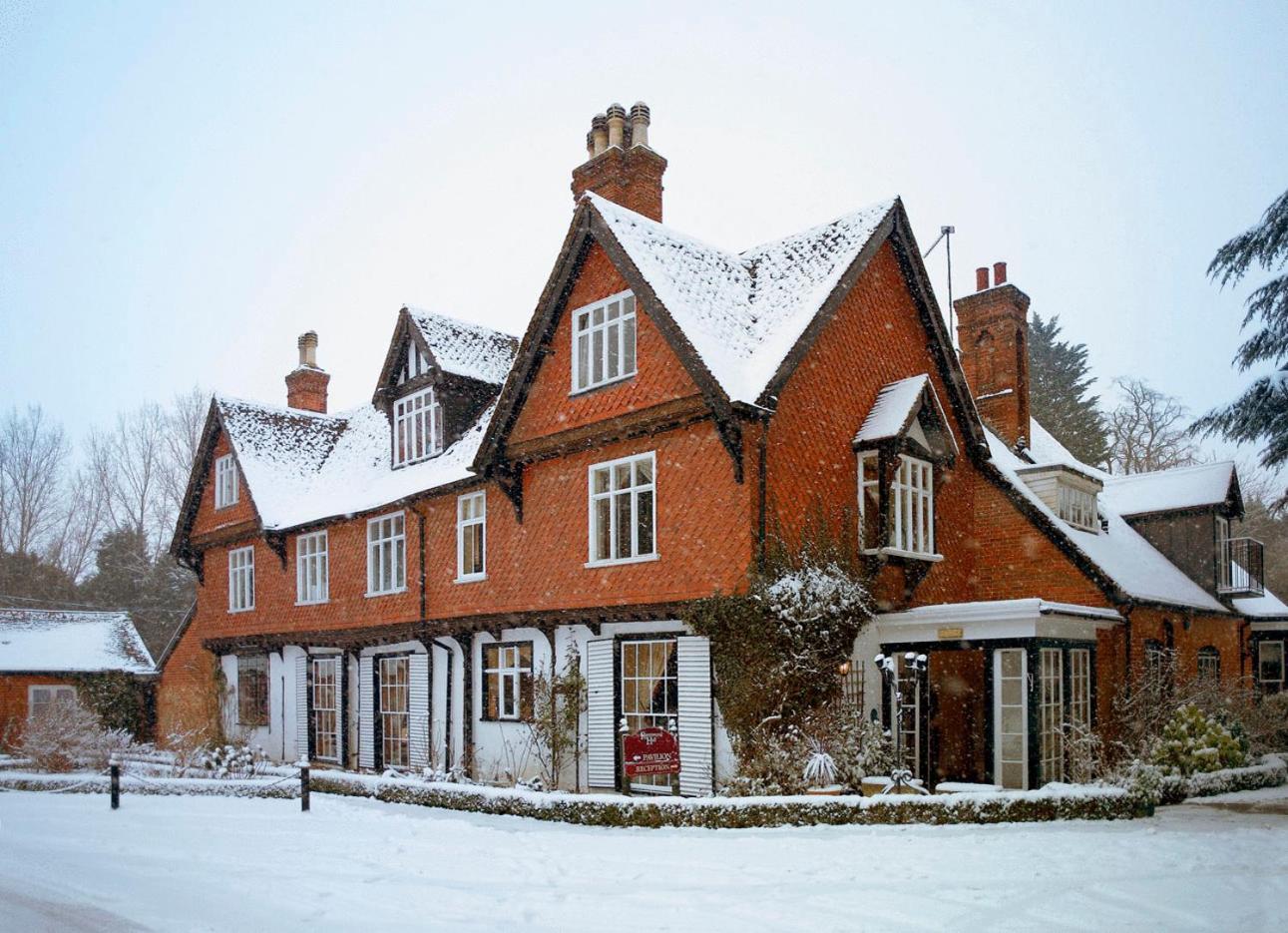 Ravenwood Hall Hotel Bury St. Edmunds Exterior foto